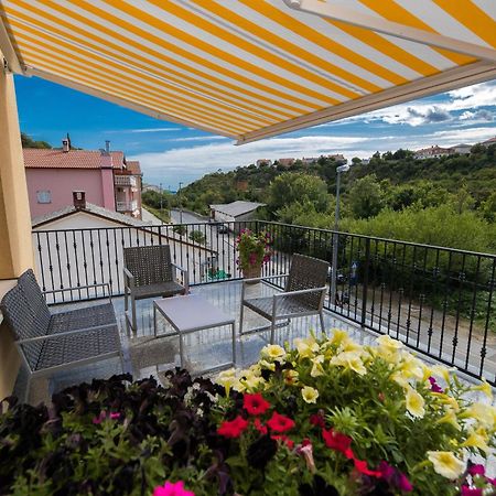 Rimac Apartment And Rooms Novi Vinodolski Esterno foto