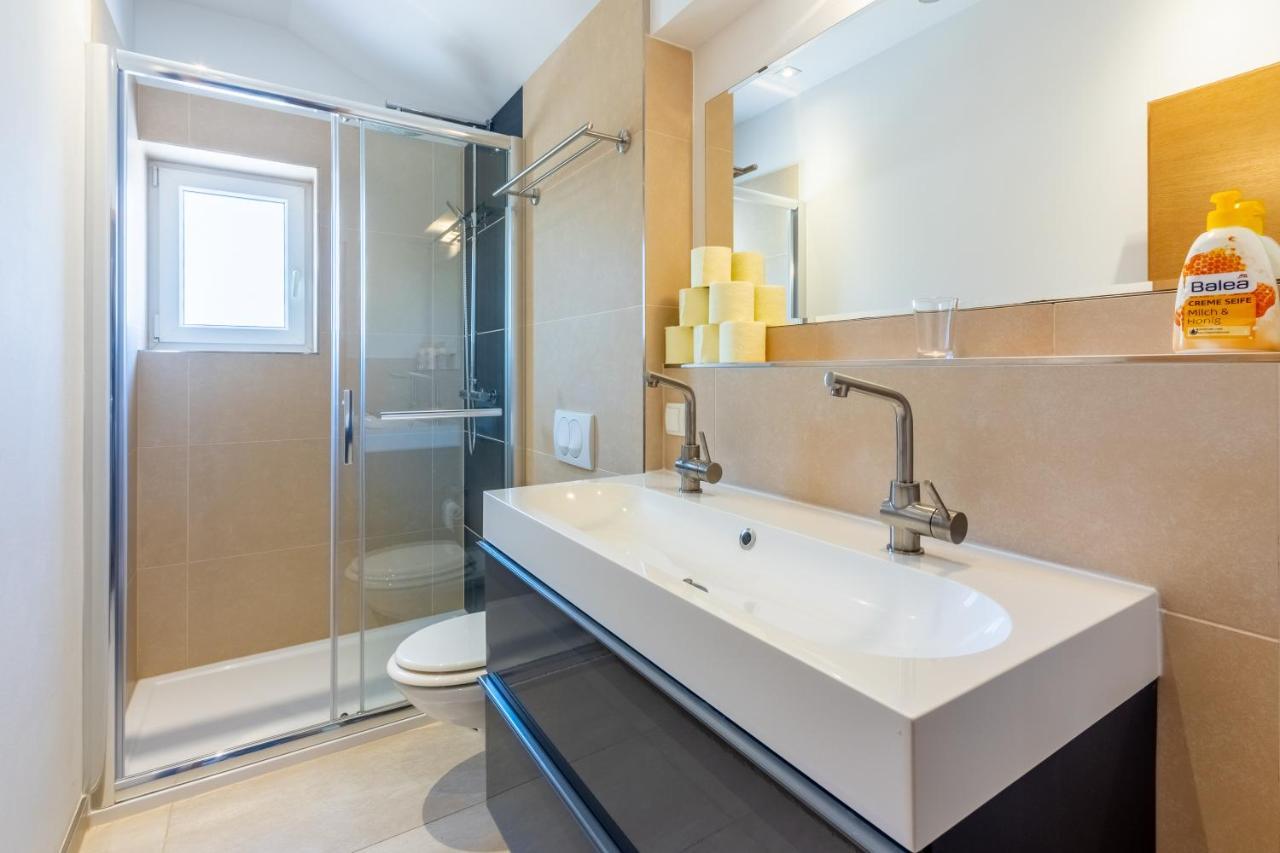 Rimac Apartment And Rooms Novi Vinodolski Esterno foto