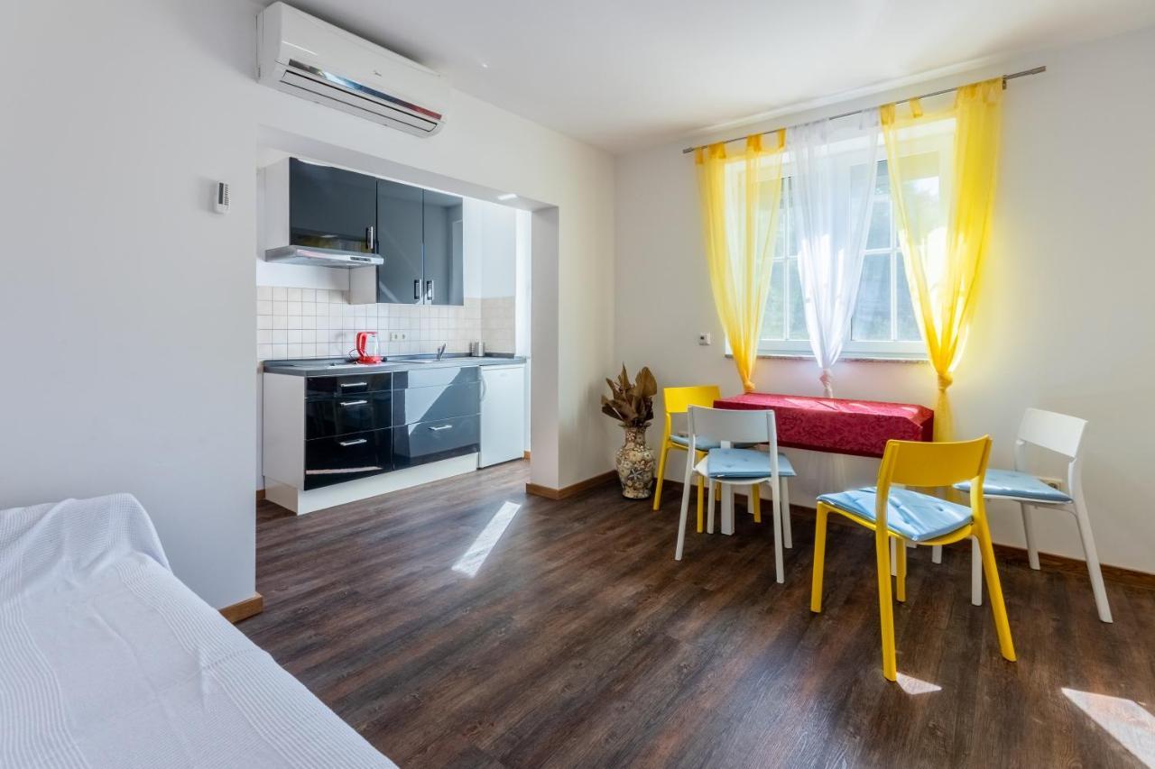 Rimac Apartment And Rooms Novi Vinodolski Esterno foto